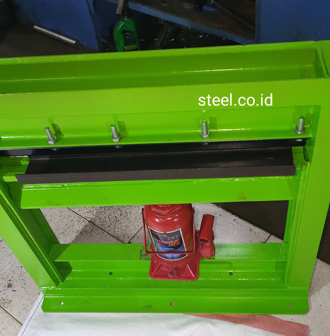 Press Brake adalah Alat Bending atau Tekuk Plat 3mm dengan Hydraulic